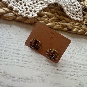 FASHION EARRING ROPE G DESIGN STUDS